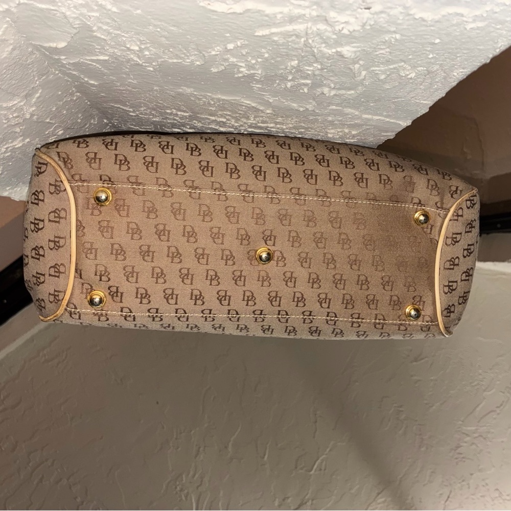 Dooney & Bourke Beige Monogram Tote with Cream Trim with extras - Picture 11 of 11